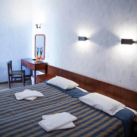 Ξενοδοχείο Violetta Καμένα Βούρλα