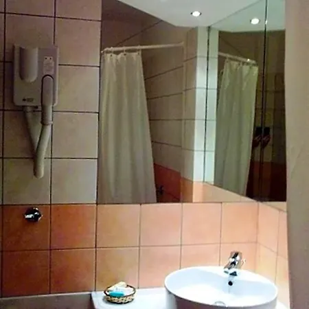 Violetta Hotel 3*